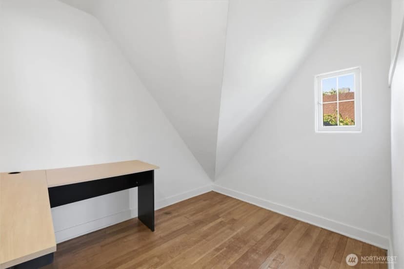 Property photo for 111 14th Avenue E #1, Seattle photo 22