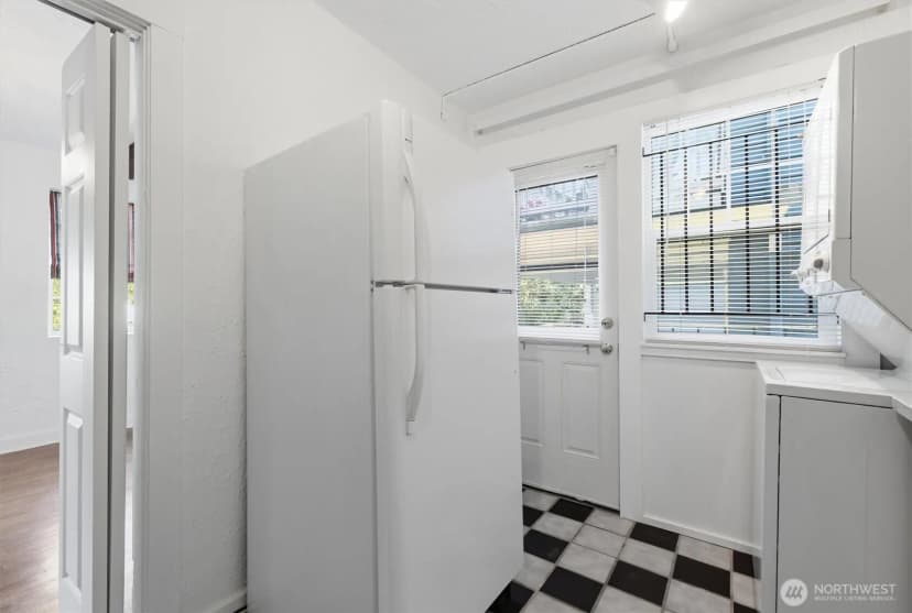 Property photo for 111 14th Avenue E #1, Seattle photo 17