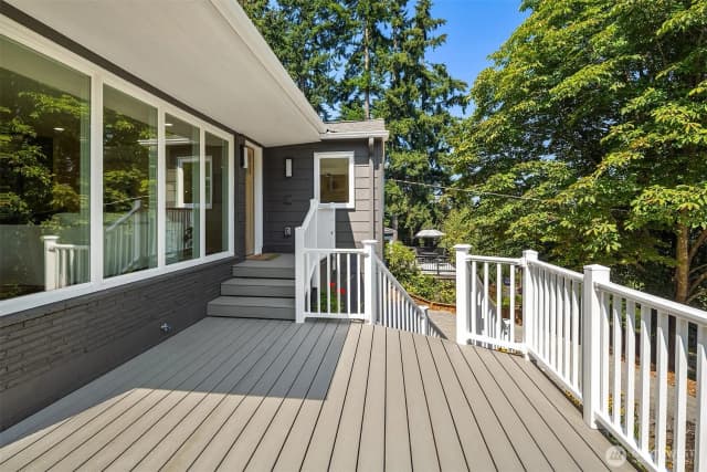 Property photo for 9119 17th Avenue Ne, Seattle photo 2