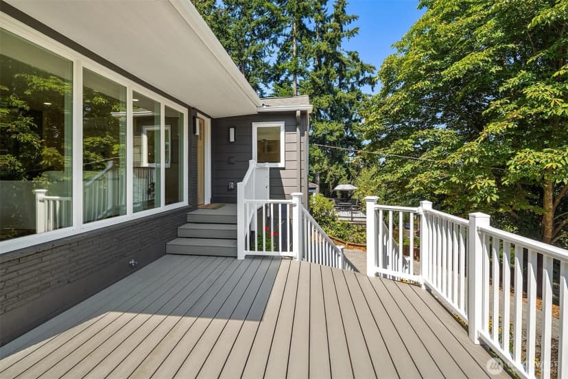 Property photo for 9119 17th Avenue Ne, Seattle photo 2