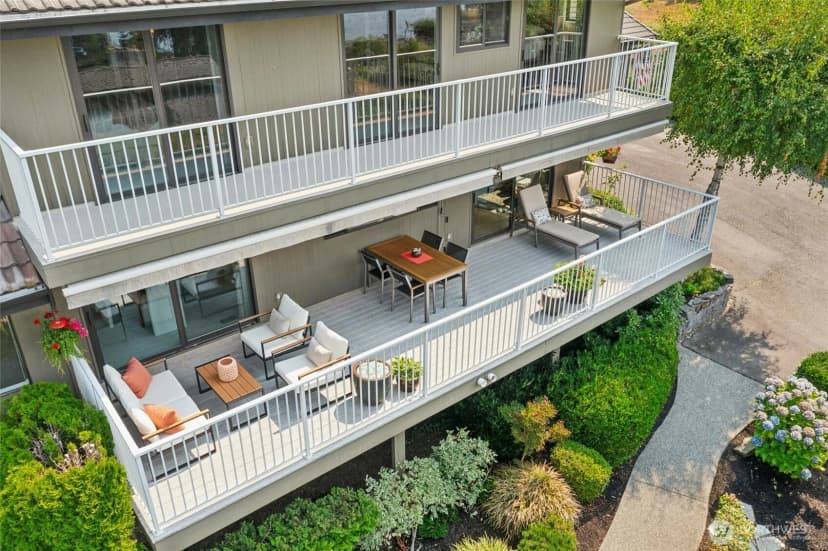 Property photo for 12530 Holmes Point Drive Ne, Kirkland photo 37