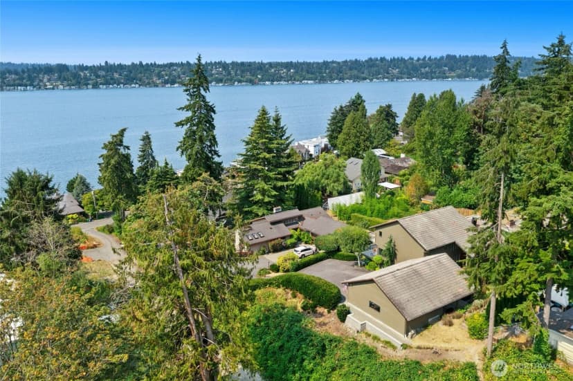 Property photo for 12530 Holmes Point Drive Ne, Kirkland photo 40