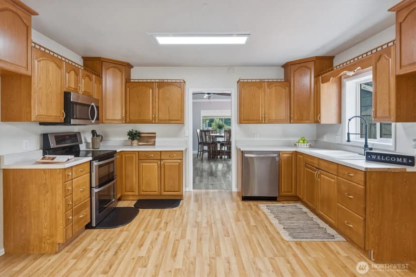Property photo for 606 N 16th Avenue, Kelso photo 8