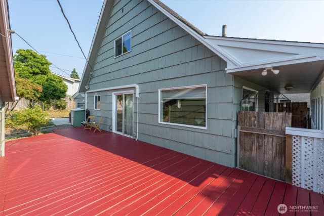 Property photo for 606 N 16th Avenue, Kelso photo 3