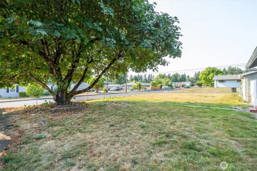 Property photo for 606 N 16th Avenue, Kelso photo 28