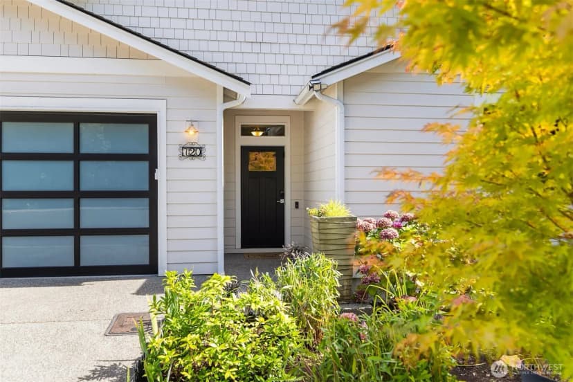 Property photo for 720 Fords Court Nw, Bainbridge Island