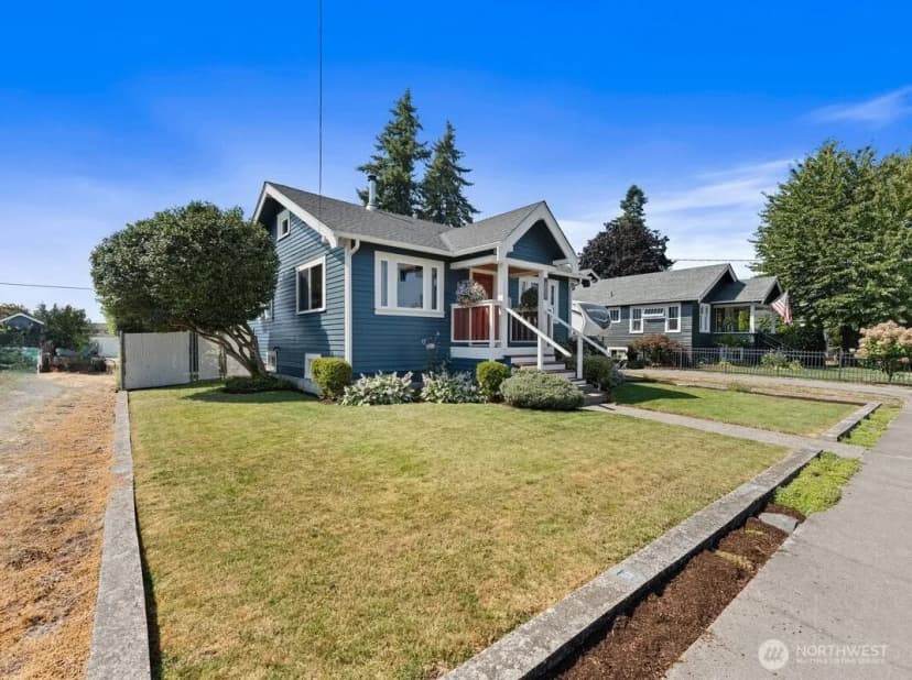 Property photo for 1138 Pioneer Street, Enumclaw photo 4