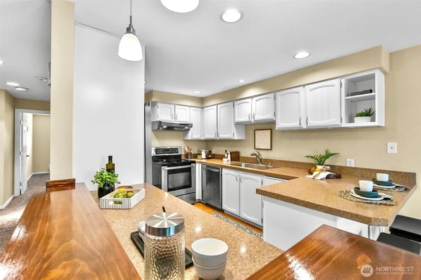 Property photo for 629 Kirkland Way #b11, Kirkland photo 6