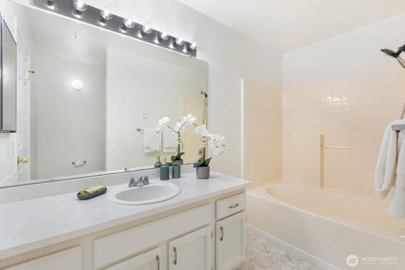 Property photo for 23824 66th Avenue S #l104, Kent photo 17