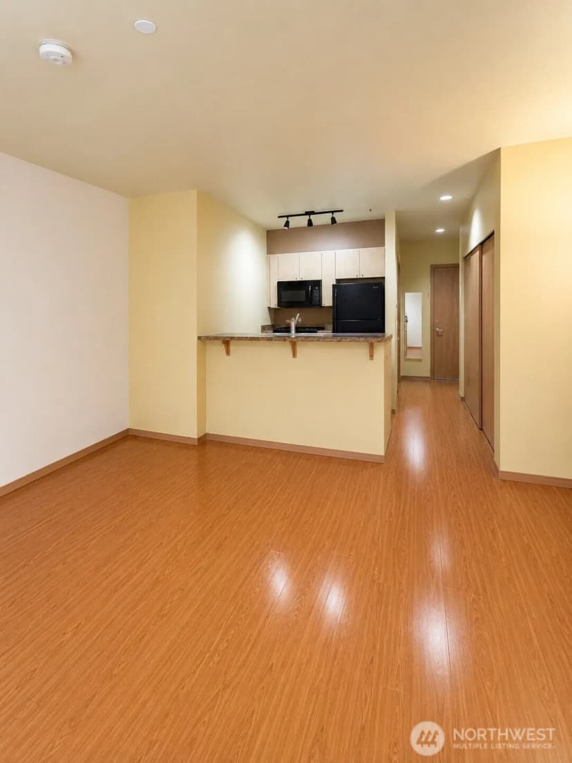 Property photo for 668 S Lane Street #406, Seattle photo 7