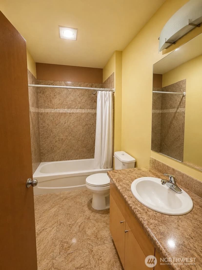Property photo for 668 S Lane Street #406, Seattle photo 9