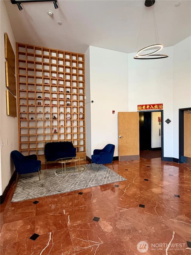Property photo for 668 S Lane Street #406, Seattle photo 4