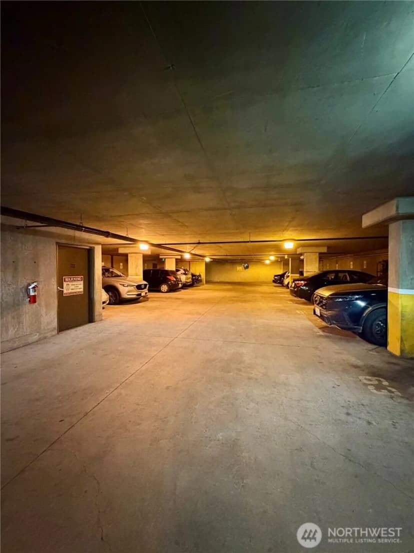 Property photo for 668 S Lane Street #406, Seattle photo 15