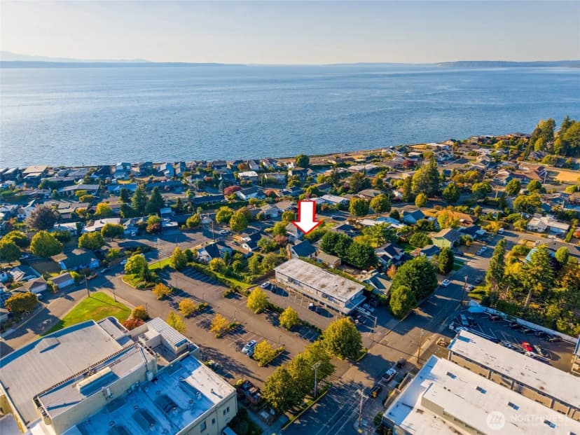 Property photo for 502 3rd Avenue N, Edmonds photo 36