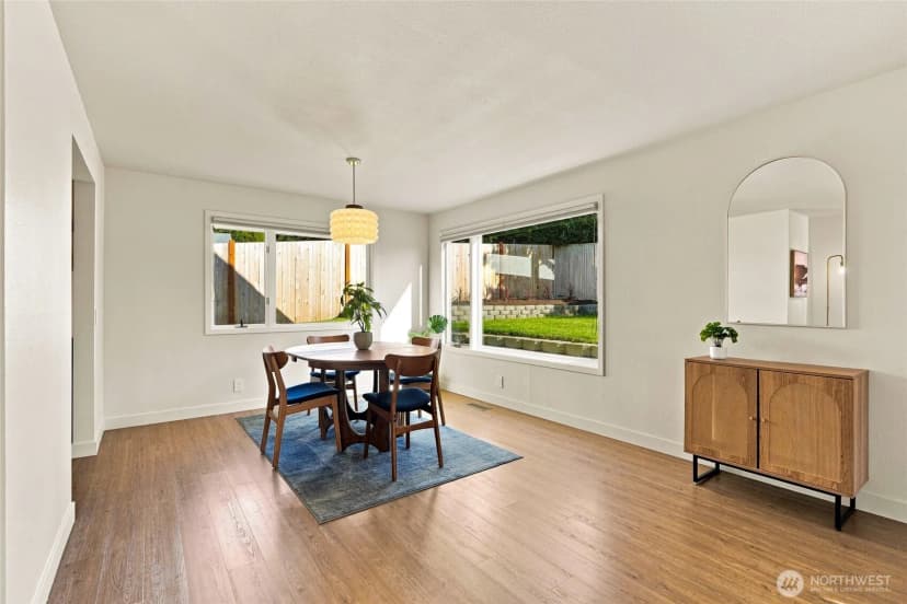 Property photo for 502 3rd Avenue N, Edmonds photo 8
