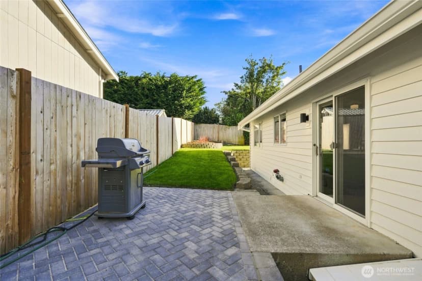 Property photo for 502 3rd Avenue N, Edmonds photo 29