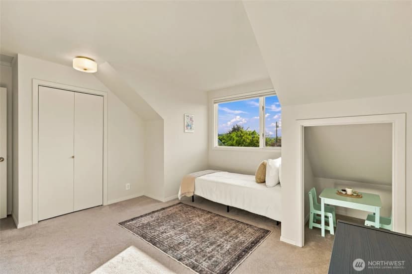Property photo for 502 3rd Avenue N, Edmonds photo 22