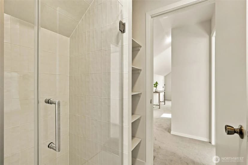 Property photo for 502 3rd Avenue N, Edmonds photo 24