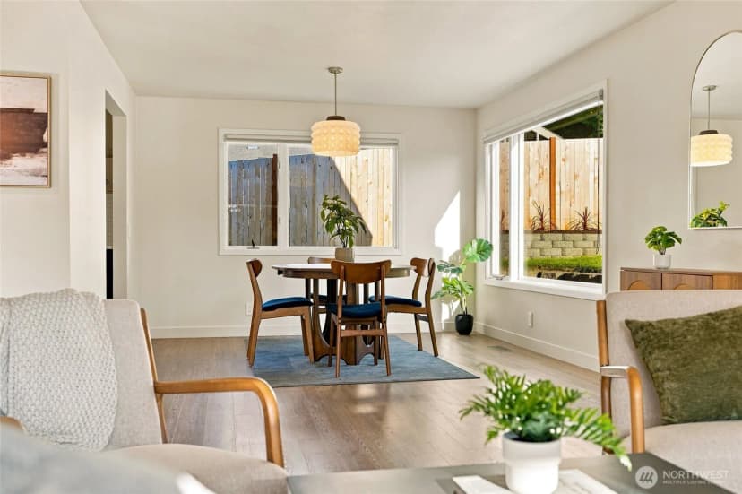 Property photo for 502 3rd Avenue N, Edmonds photo 7
