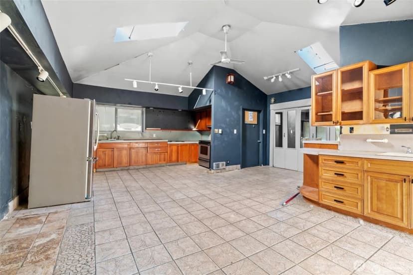 Property photo for 19718 122nd Avenue E, Graham photo 3