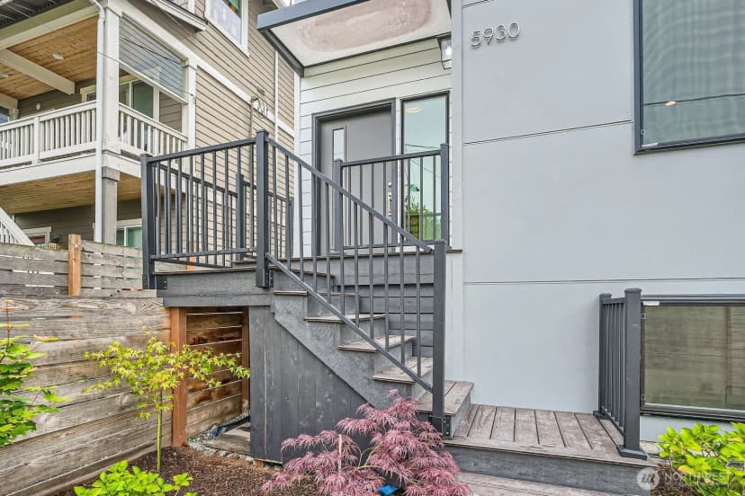 Property photo for 5930 18th Avenue S, Seattle photo 4