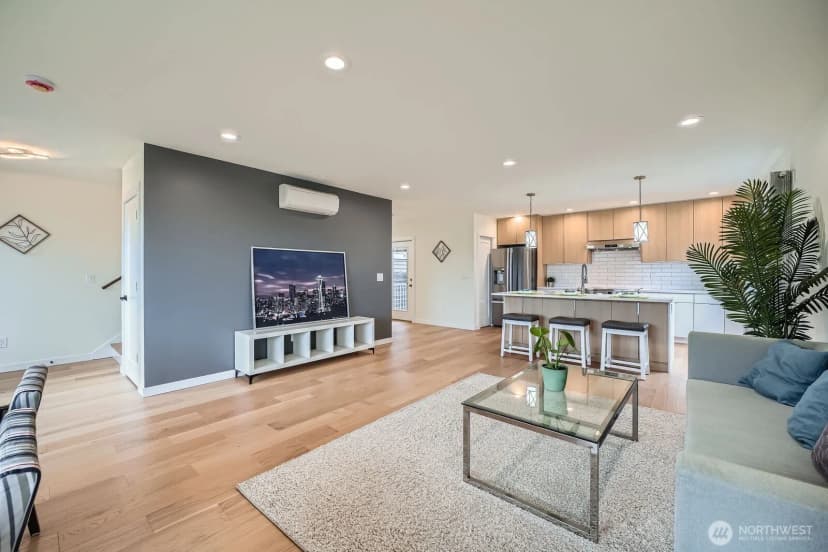 Property photo for 5930 18th Avenue S, Seattle photo 8