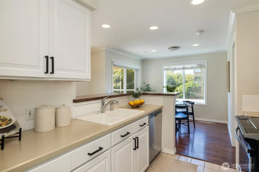 Property photo for 1762 Nw 57th Street #203, Seattle photo 10