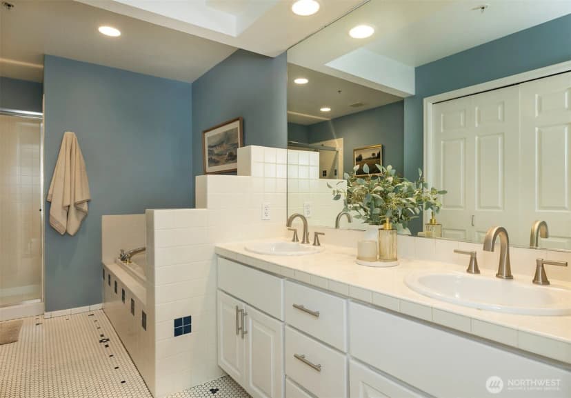 Property photo for 1762 Nw 57th Street #203, Seattle photo 17