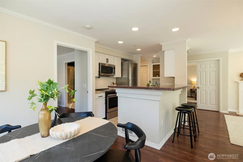 Property photo for 1762 Nw 57th Street #203, Seattle photo 8
