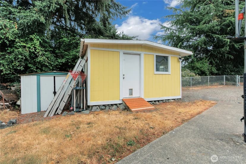 Property photo for 9628 108th Avenue Ct Sw, Lakewood photo 35