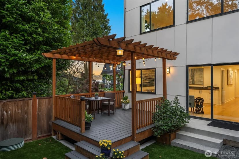 Property photo for 3800 E Jefferson Street, Seattle photo 32