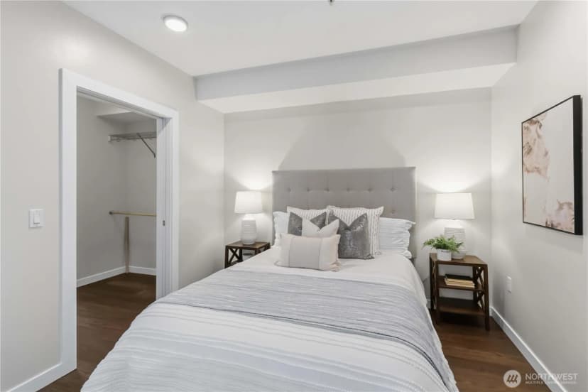 Property photo for 6800 Greenwood Avenue N #303, Seattle photo 12