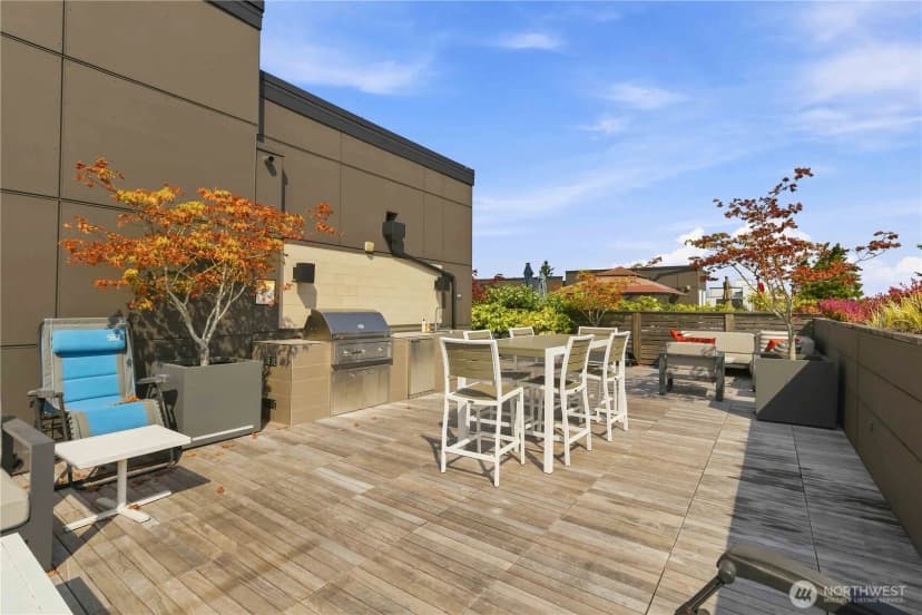 Property photo for 6800 Greenwood Avenue N #303, Seattle photo 19