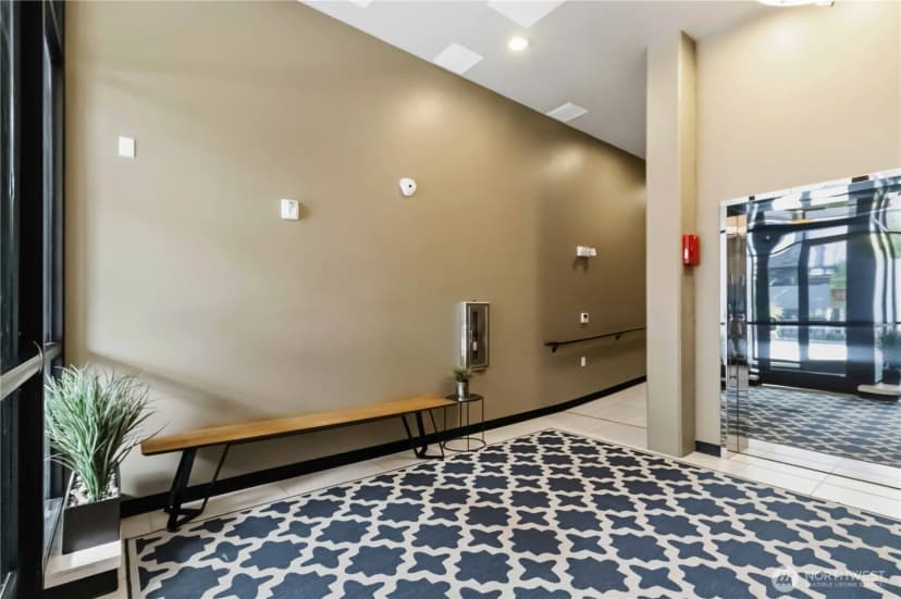 Property photo for 6800 Greenwood Avenue N #303, Seattle photo 25