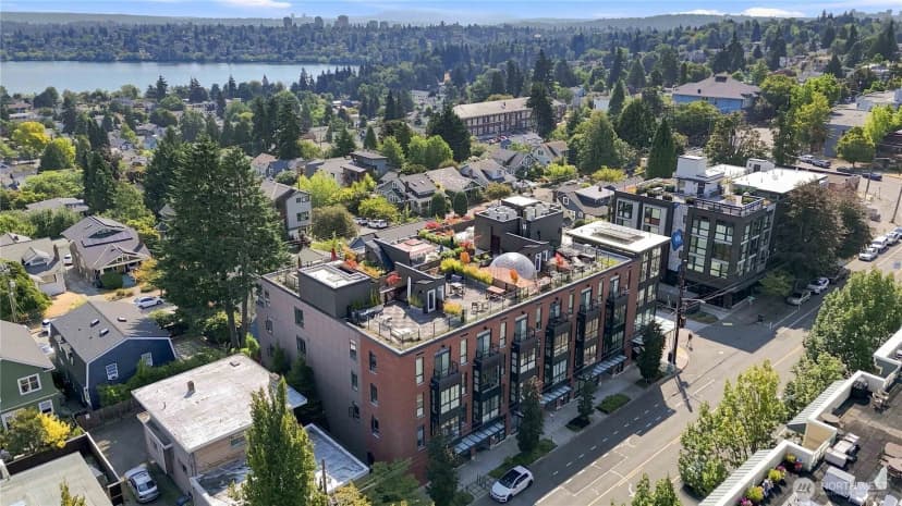Property photo for 6800 Greenwood Avenue N #303, Seattle photo 23