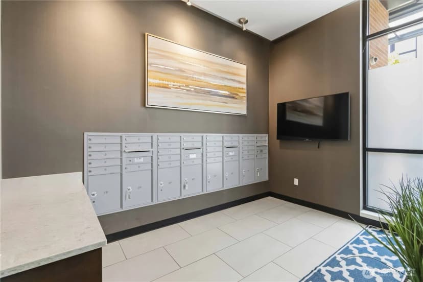 Property photo for 6800 Greenwood Avenue N #303, Seattle photo 26
