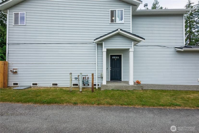 Property photo for 9911 48th Drive Ne #a, Marysville photo 27