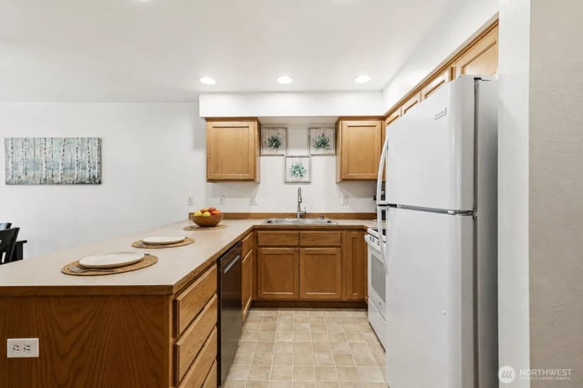 Property photo for 9911 48th Drive Ne #a, Marysville photo 5