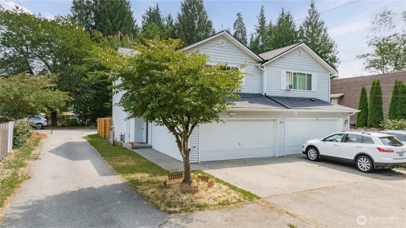 Property photo for 9911 48th Drive Ne #a, Marysville photo 2