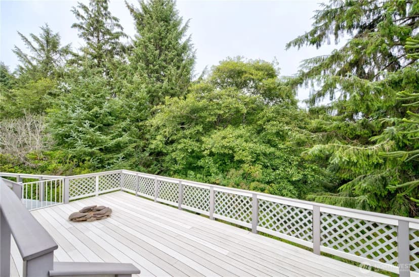 Property photo for 35200 J Place, Ocean Park photo 20