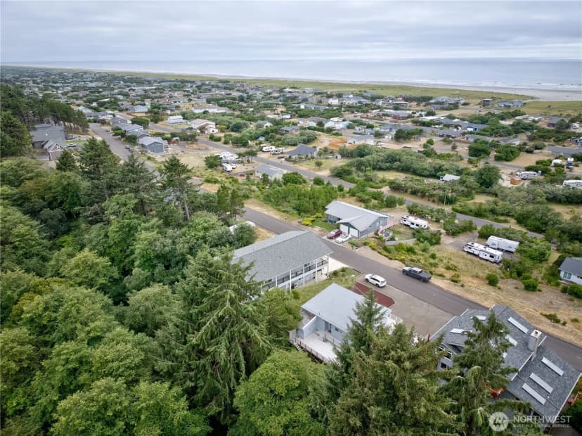 Property photo for 35200 J Place, Ocean Park photo 24