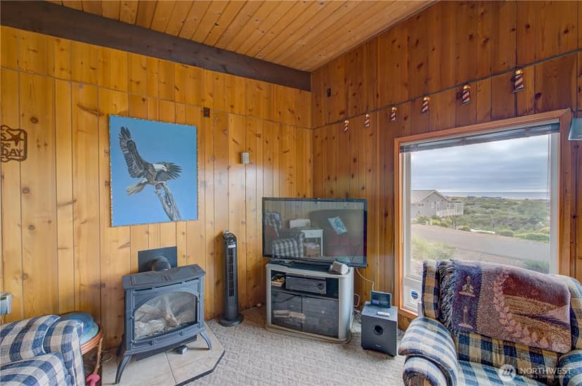 Property photo for 35200 J Place, Ocean Park photo 11