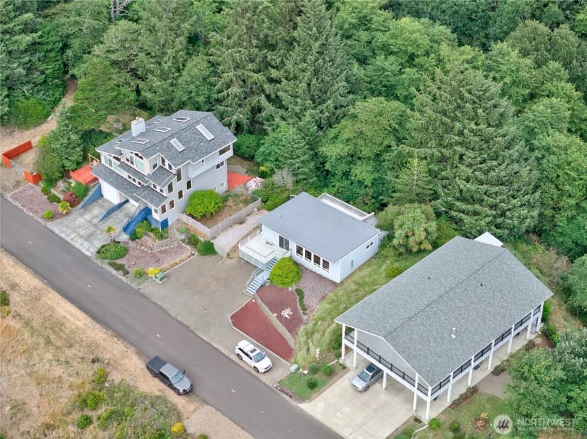 Property photo for 35200 J Place, Ocean Park photo 30