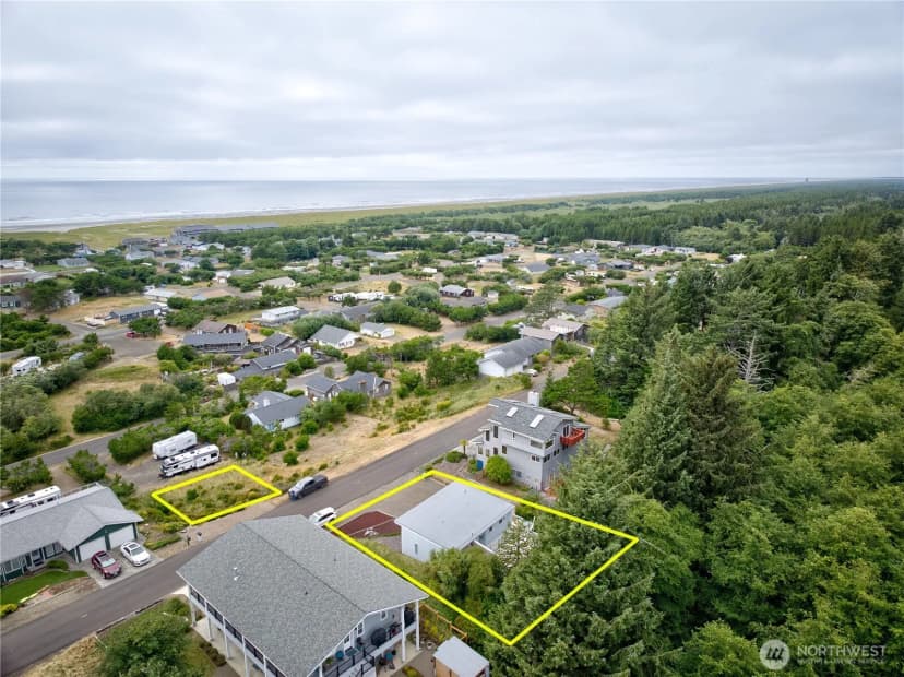 Property photo for 35200 J Place, Ocean Park photo 5