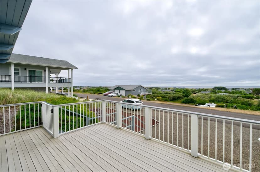 Property photo for 35200 J Place, Ocean Park photo 18