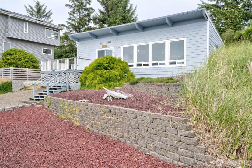 Property photo for 35200 J Place, Ocean Park photo 35