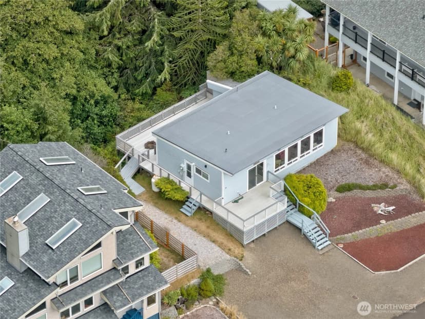 Property photo for 35200 J Place, Ocean Park photo 26