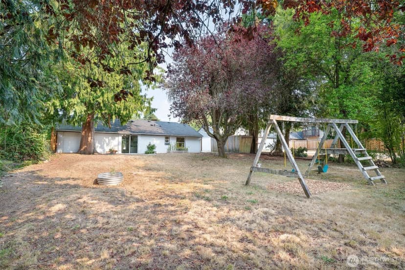 Property photo for 17211 5th Avenue Ne, Shoreline photo 20