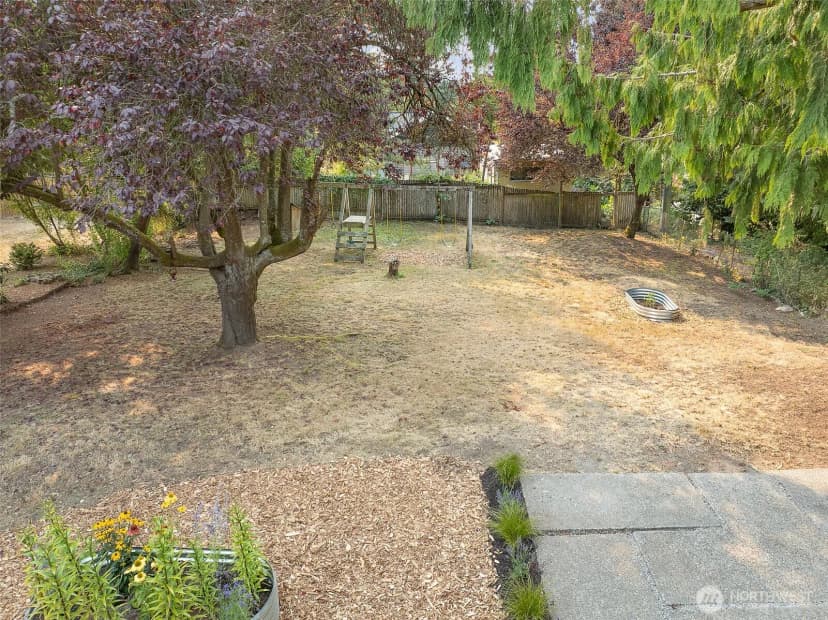 Property photo for 17211 5th Avenue Ne, Shoreline photo 19
