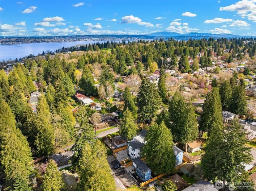 Property photo for 3847 Ne 88th Street, Seattle photo 12